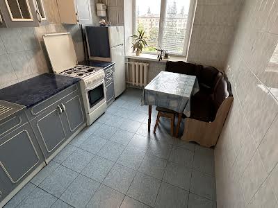 квартира за адресою Перемоги просп., 21