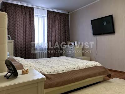 квартира за адресою Старонаводницька вул., 4-Б