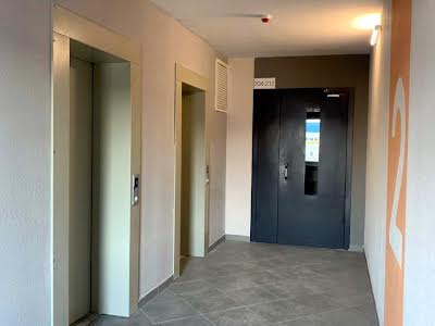 квартира за адресою Озерна вул., 27а