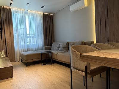 квартира за адресою Топольна вул., 4в
