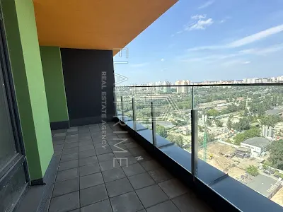 квартира за адресою Причальна вул., 12