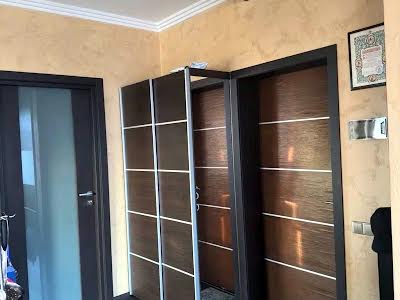 квартира за адресою Будівельників вул., 30