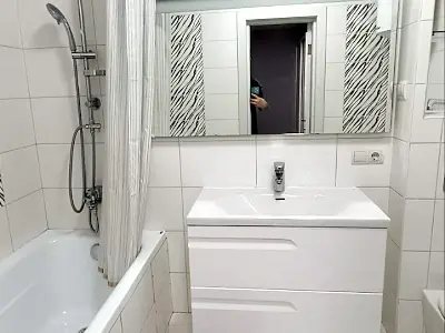квартира за адресою Феодосійська вул., 2-Л