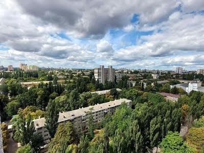 квартира за адресою Любомира Гузара просп. (Комарова), 26