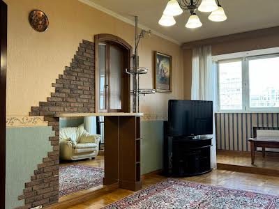 квартира за адресою Михайла Омеляновича-Павленка вул. (Суворова), 11