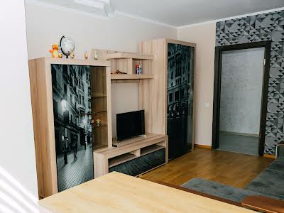 квартира за адресою Довга вул., 20в