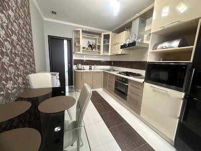квартира за адресою Боголюбова вул., 4
