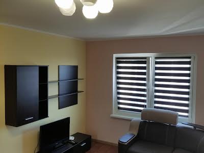 квартира за адресою Софії Русової вул., 5-Б