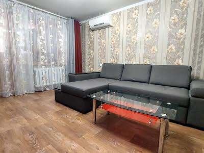 квартира за адресою Садовая, 9
