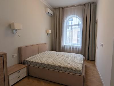 квартира по адресу Лютеранская ул., 13