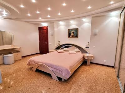квартира за адресою Робоча, 152