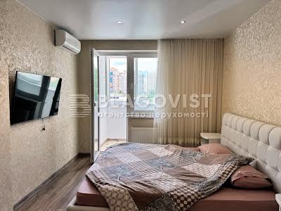 квартира за адресою Ревуцького вул., 40г