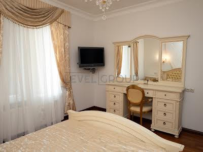 квартира за адресою Дмитрівська вул., 69