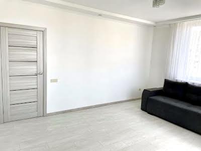 квартира за адресою Авраама Лінкольна вул., 6а