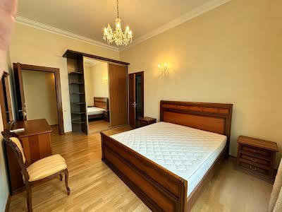квартира по адресу Новаковского ул., 8