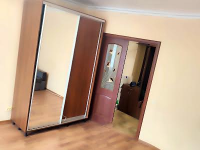 квартира за адресою Юна, 1