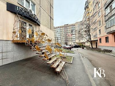 комерційна за адресою Героїв просп., 19