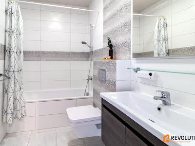 квартира за адресою Практична вул., 2