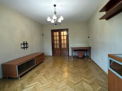 квартира за адресою Академіка Булаховського вул., 5-А
