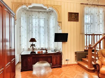 квартира за адресою Інститутська вул., 13/4