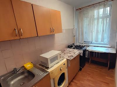 квартира за адресою Зодчих вул., 64