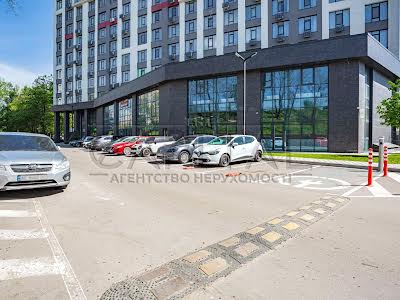 комерційна за адресою Любомира Гузара просп. (Космонавта Комарова), 9Б