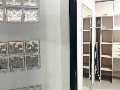 квартира за адресою Євгена Чикаленка вул., 56а