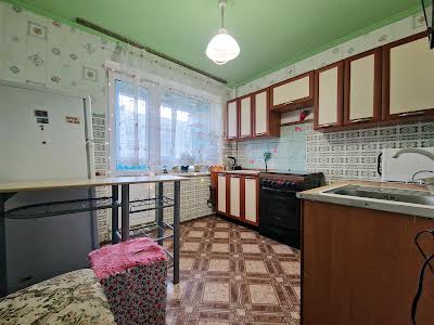 квартира за адресою Пантелеймона Куліша вул. (Челябінська), 15