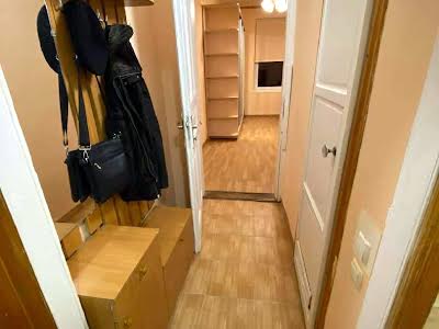 квартира за адресою Шептицьких вул., 27
