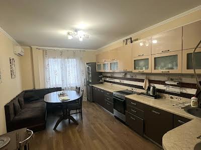 квартира за адресою Урлівська вул., 38
