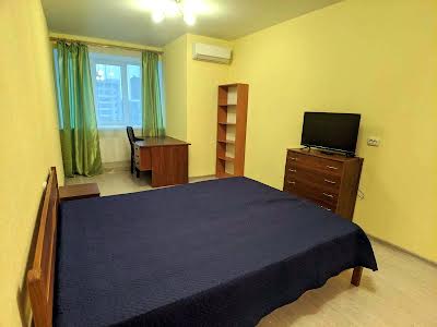 квартира за адресою Патріарха Мстислава Скрипника вул., 48-А