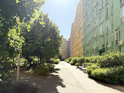 квартира за адресою Регенераторна вул., 4 к7