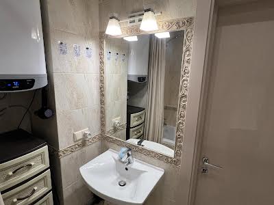 квартира за адресою Левітана вул., 3