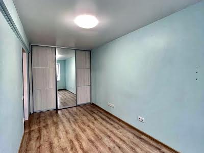 квартира за адресою Степана Бандери просп., 70