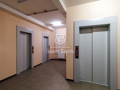 квартира по адресу Ревуцкого ул., 54б
