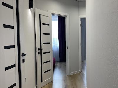 квартира за адресою Роксоляни вул., 2