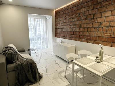 квартира за адресою Михайла Максимовича вул. (Онуфрія Трутенка), 26В