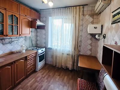 квартира за адресою Ревуцького вул., 24/4