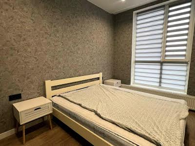 квартира по адресу Героев Майдана ул., 1