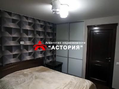 квартира за адресою Полякова, 25