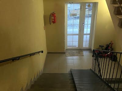 квартира за адресою Придорожна вул., 2
