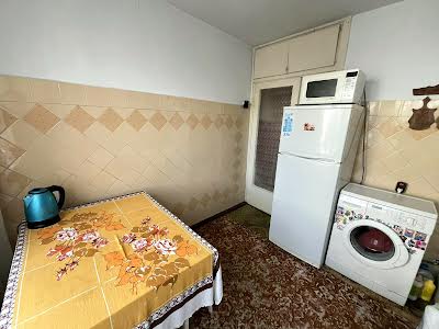 квартира за адресою Перемоги вул., 4