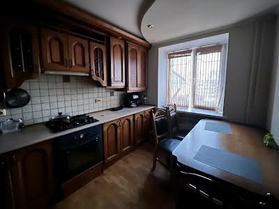 квартира за адресою Будного Степана вул., 32