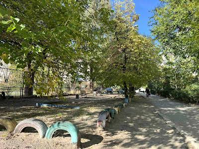 квартира за адресою Космонавтів вул., 3