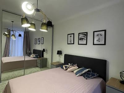 квартира за адресою Регенераторна вул., 4