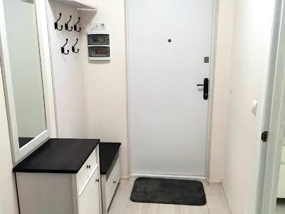 квартира за адресою Софії Русової вул., 7-Г