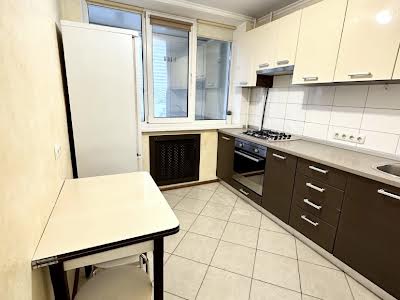 квартира за адресою Київ, Валерія Лобановського просп., 117
