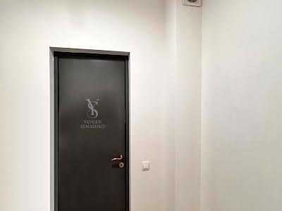 комерційна за адресою Князя Романа Мстиславича вул. (Генерала Жмаченка), 28а