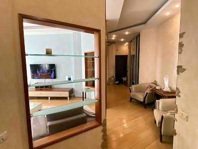 квартира за адресою Бессарабська пл., 5