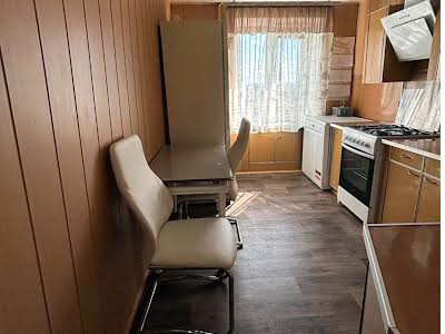 квартира по адресу Универсальная ул., 27